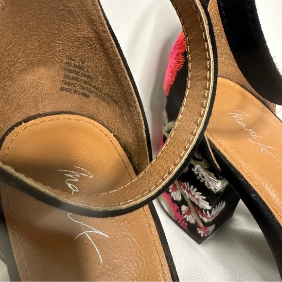 Mari A. Black Fabric Floral Embroidered “Maddy” Chunk Heel Strap Sandal 7 - Picture 6 of 12